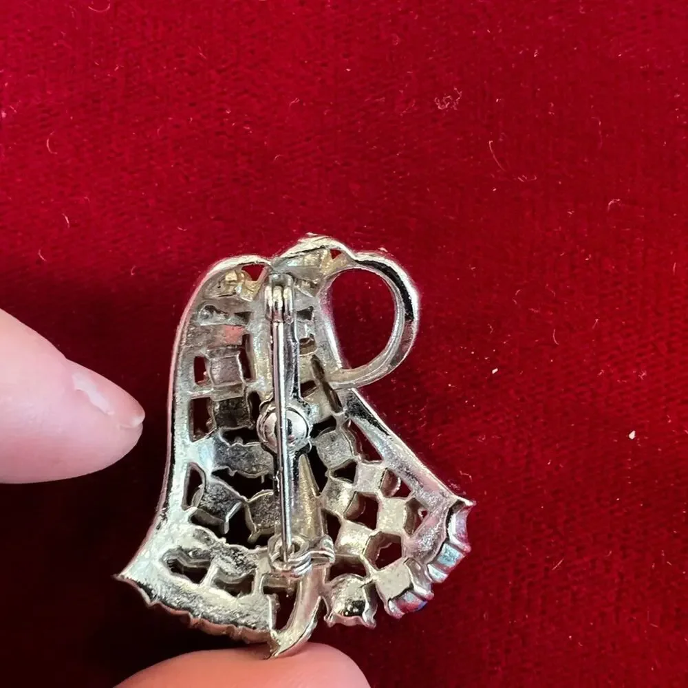 Vintage brooch good
